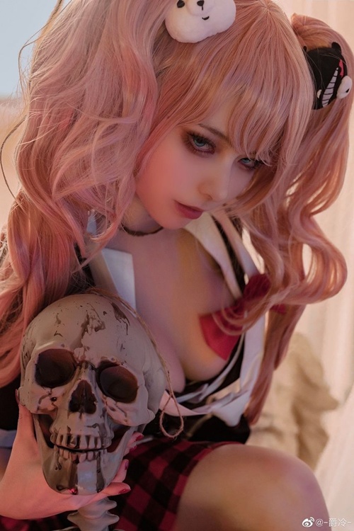 코스프레 내스탈이네